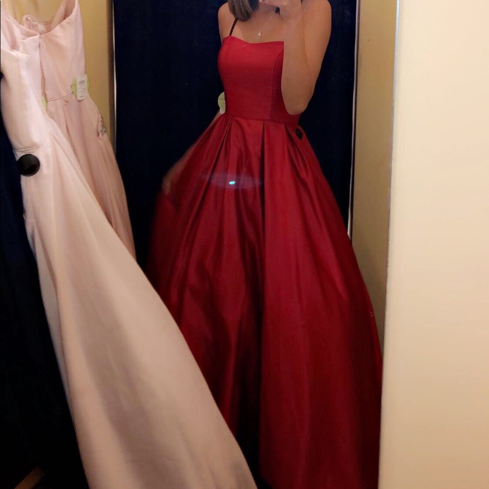 Red prom dress!!